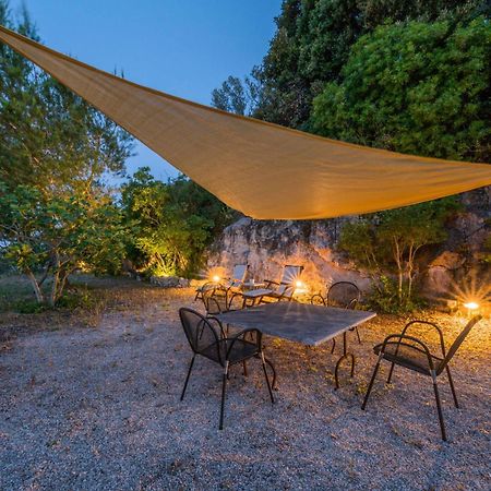 Ferienwohnung La Lamia 1864 By Rentbeat Ostuni Exterior foto